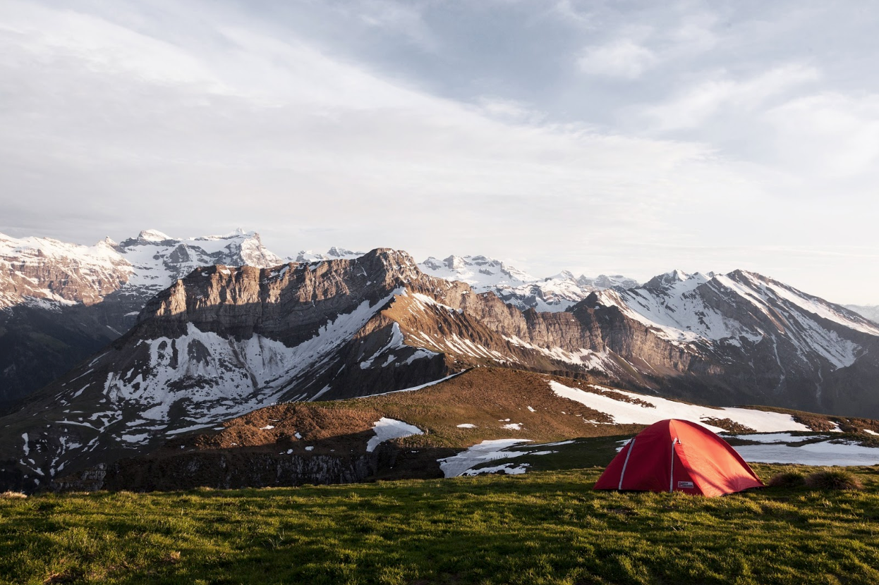 Winter Guide to Packing Drinks for A Camping Trip